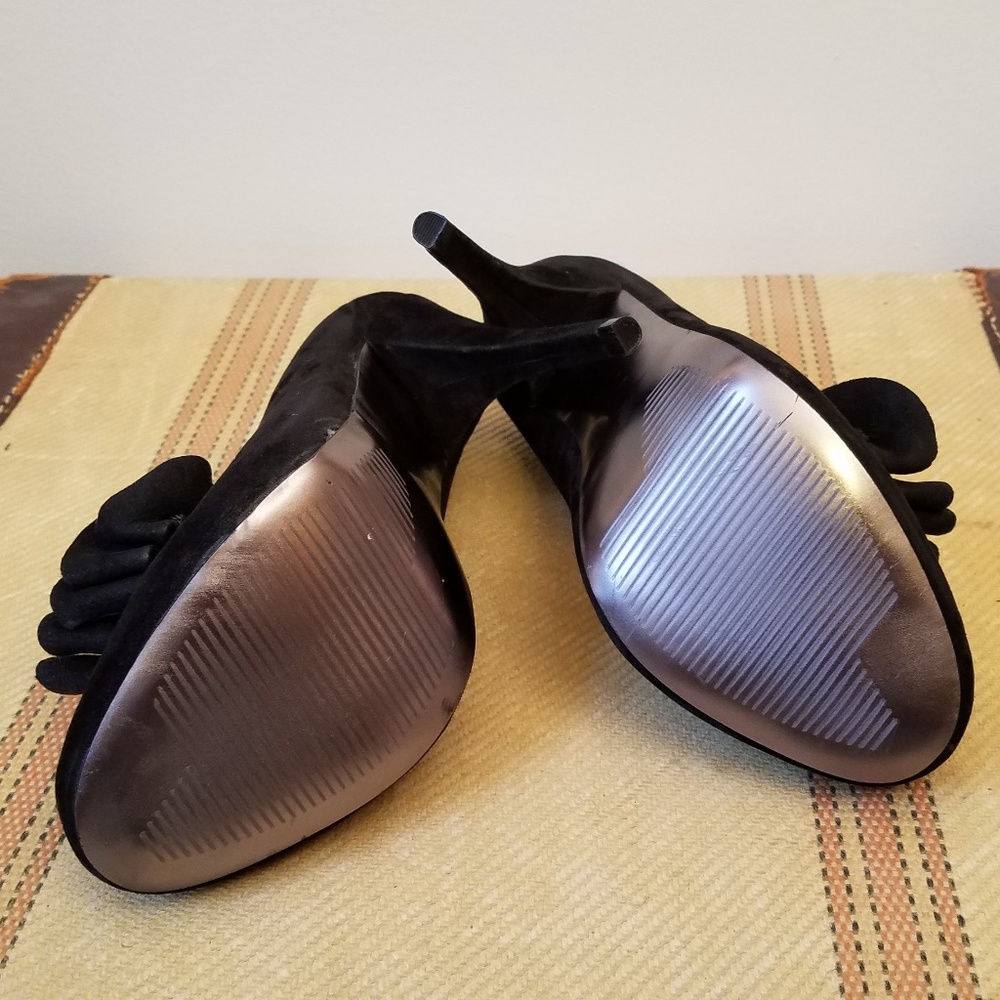 STEVE MADDEN Ruffled Black Suede Platform Heels - Picture 7 of 7